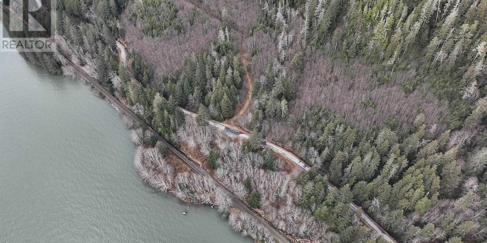 SKEENA DRIVE Port Edward Photo 4