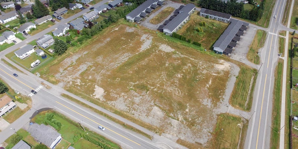 1015 1050 NALABILA BOULEVARD Kitimat Photo 2