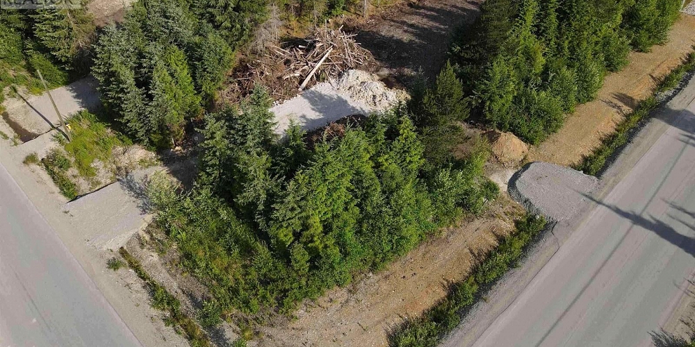 188 DEWBERRY STREET Kitimat Photo 2