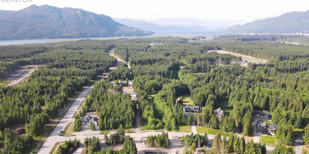 323 LOGANBERRY AVENUE Kitimat Photo 4