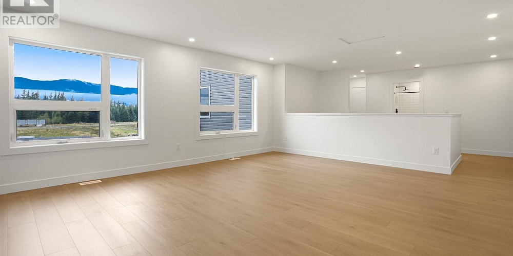 165 WAKITA STREET Kitimat Photo 9