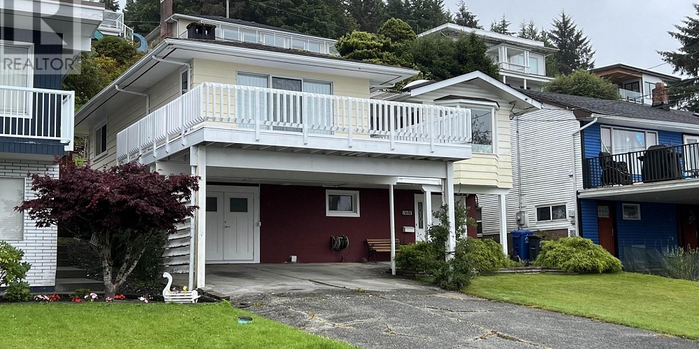 2067 GRAHAM AVENUE Prince Rupert Photo 2