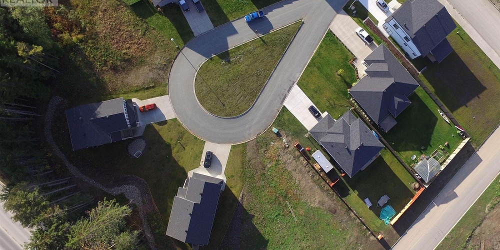 20 ROBINSON STREET Kitimat Photo 2