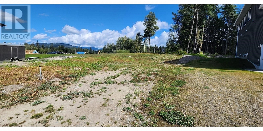 20 ROBINSON STREET Kitimat Photo 3