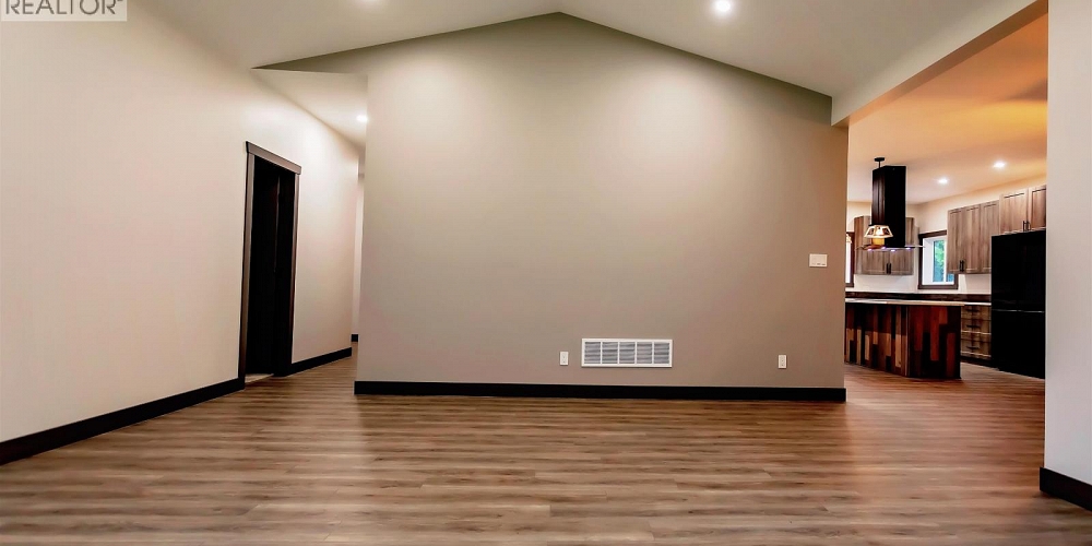 273 LOGANBERRY AVENUE Kitimat Photo 12