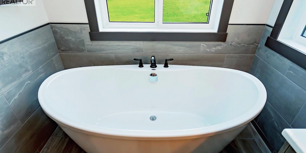 273 LOGANBERRY AVENUE Kitimat Photo 25