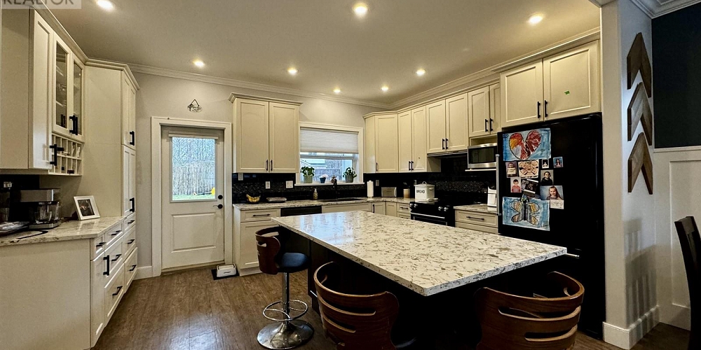 1005 EDWARD AVENUE Prince Rupert Photo 12