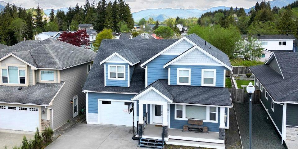 1005 EDWARD AVENUE Prince Rupert Photo 2