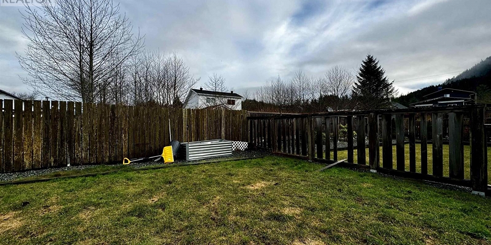 1005 EDWARD AVENUE Prince Rupert Photo 37