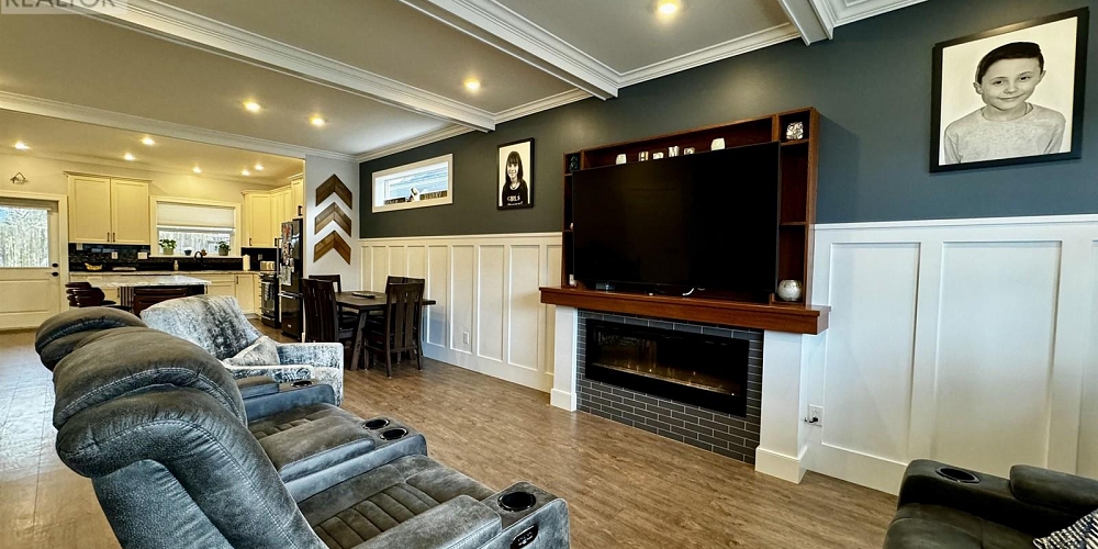 1005 EDWARD AVENUE Prince Rupert Photo 4