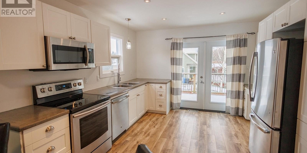 2407 A KENNEY STREET Terrace Photo 2