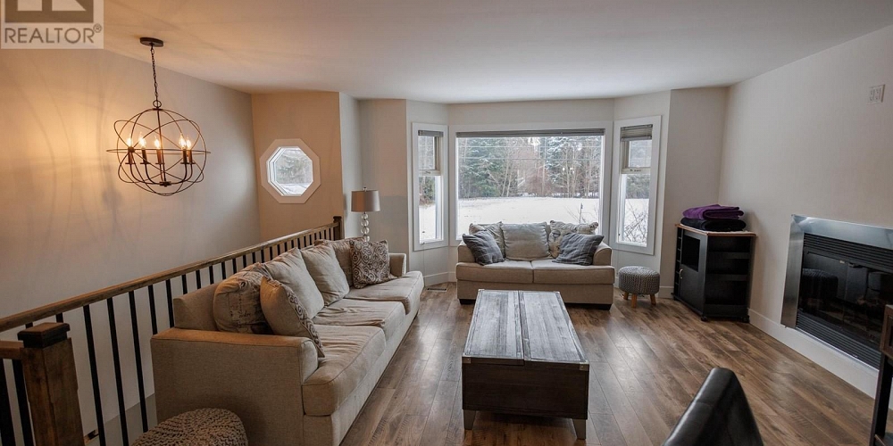 2407 A KENNEY STREET Terrace Photo 4
