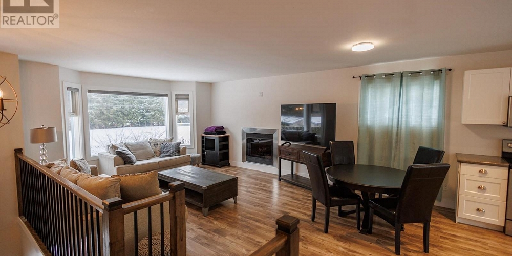 2407 A KENNEY STREET Terrace Photo 6