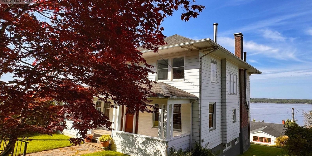 2150 ATLIN AVENUE Prince Rupert Photo 2