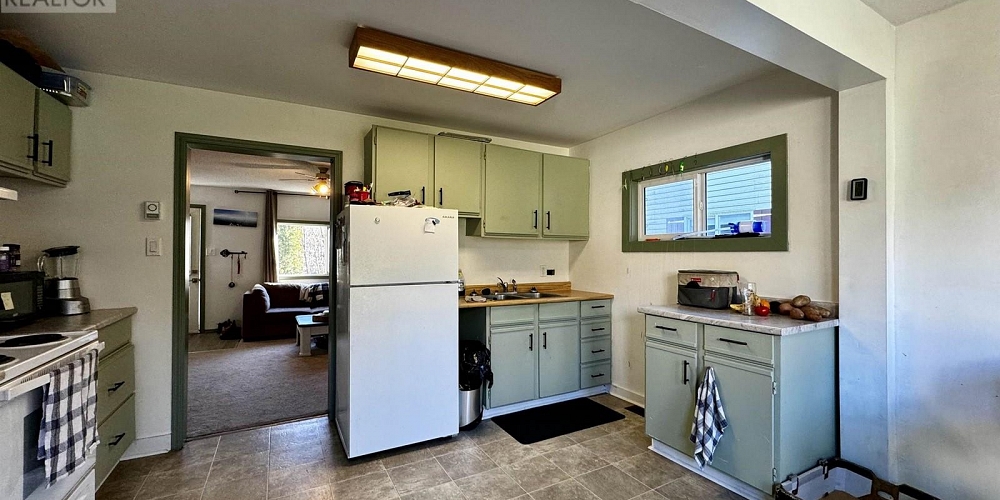 1141 E 8TH AVENUE Prince Rupert Photo 8