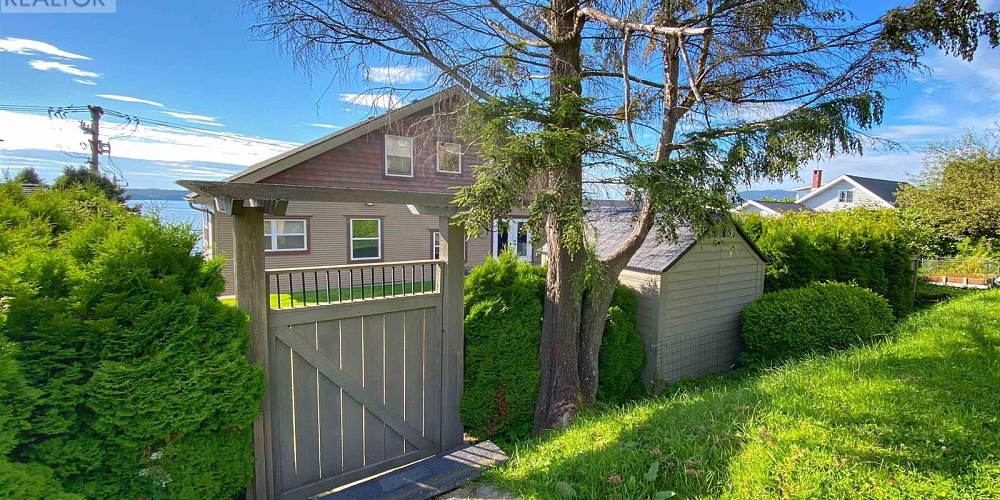 2129 GRAHAM AVENUE Prince Rupert Photo 38