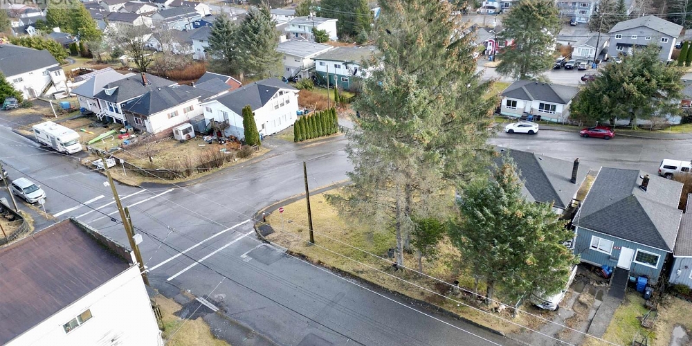 616 W 7TH AVENUE Prince Rupert Photo 7