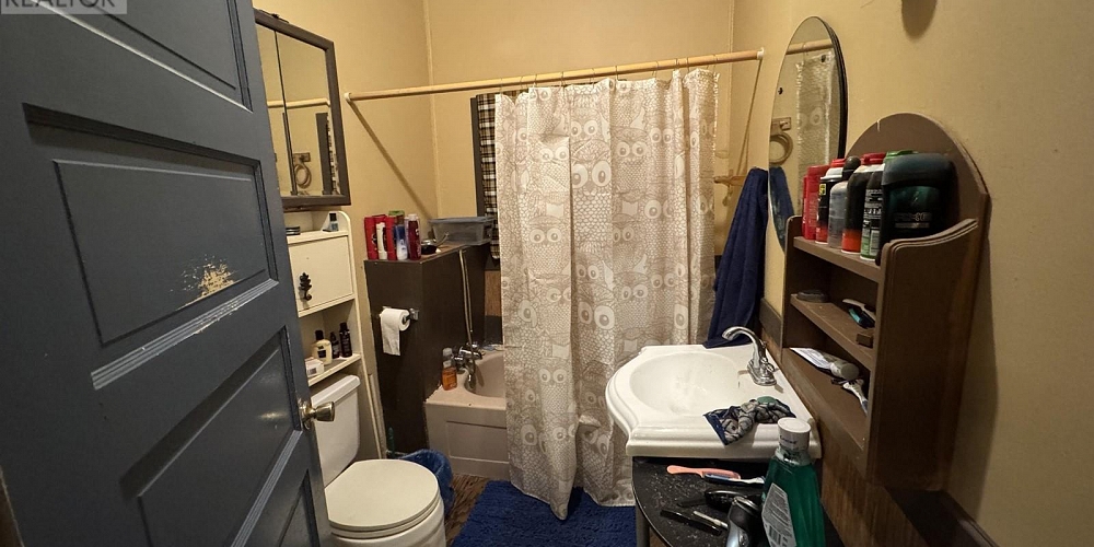 60 BAYVIEW DRIVE Port Clements Photo 4