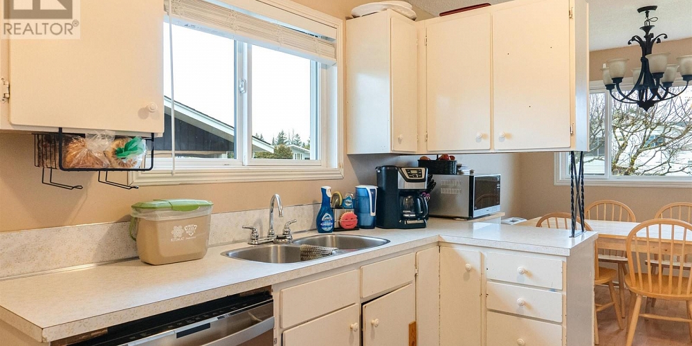 44 CARSWELL STREET Kitimat Photo 9
