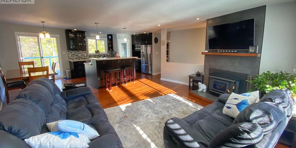 161 CRESTVIEW DRIVE Prince Rupert Photo 4