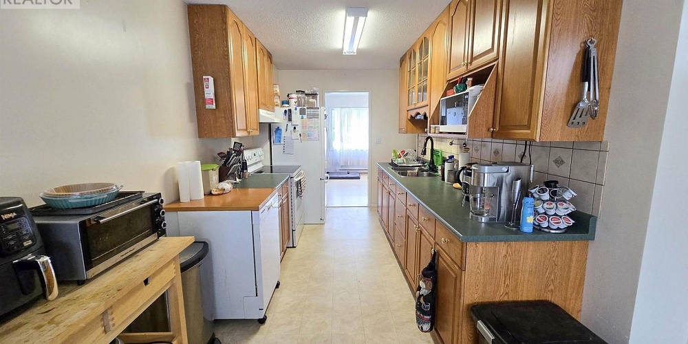 23 MALLARD STREET Kitimat Photo 3