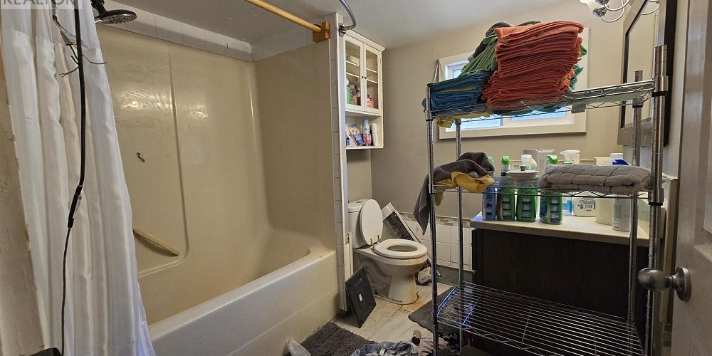 29 584 COLUMBIA AVENUE Kitimat Photo 4