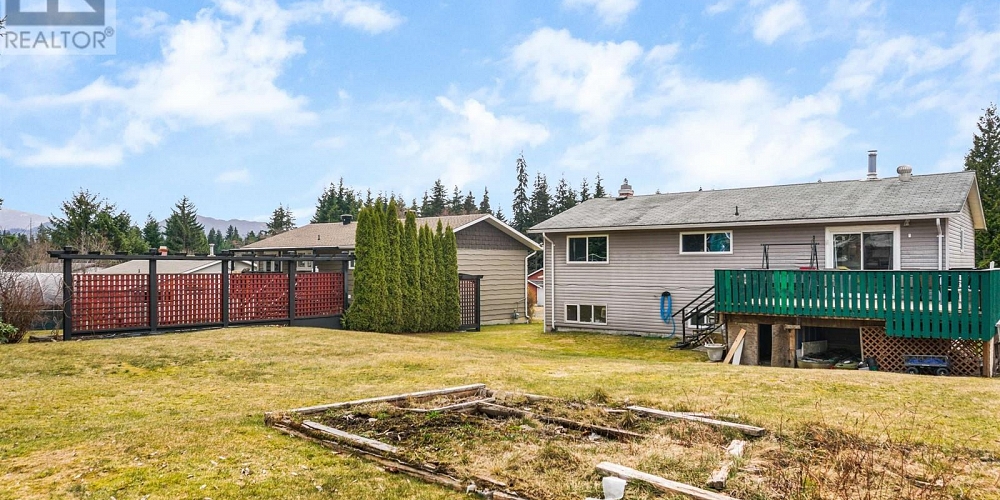 1124 TWEEDSMUIR AVENUE Kitimat Photo 13