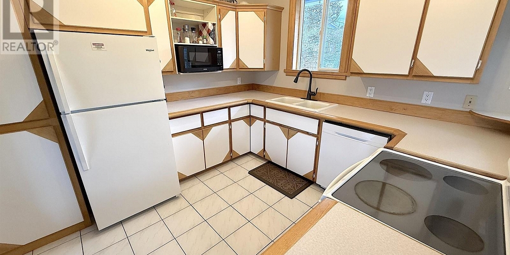 624 E 7TH AVENUE Prince Rupert Photo 11