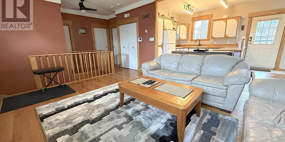 624 E 7TH AVENUE Prince Rupert Photo 4
