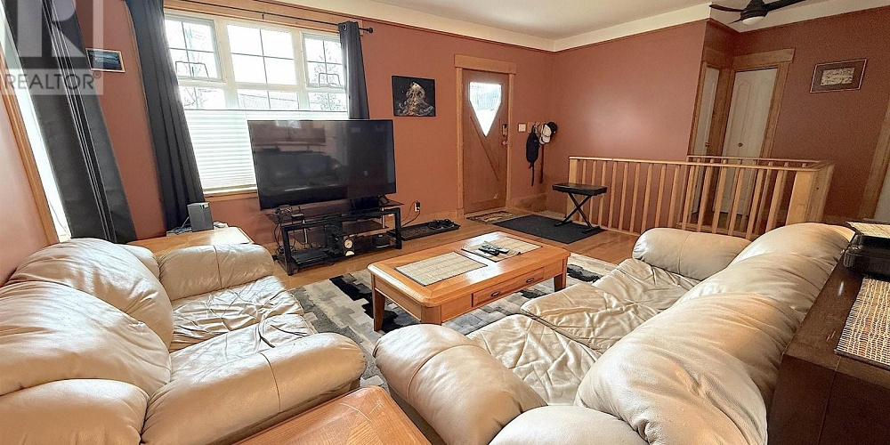 624 E 7TH AVENUE Prince Rupert Photo 5