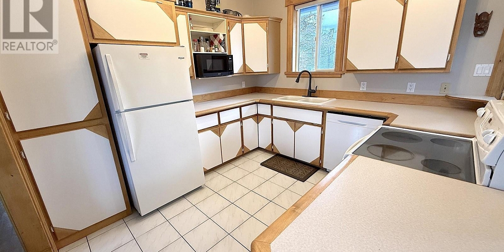 624 E 7TH AVENUE Prince Rupert Photo 8