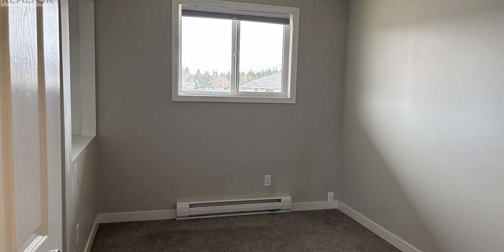 7 CHARLES STREET Kitimat Photo 11