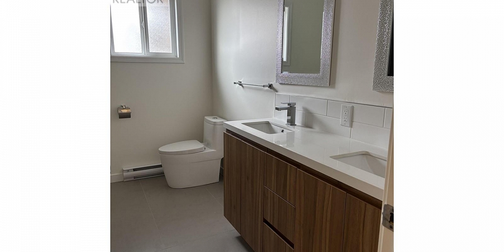 7 CHARLES STREET Kitimat Photo 12