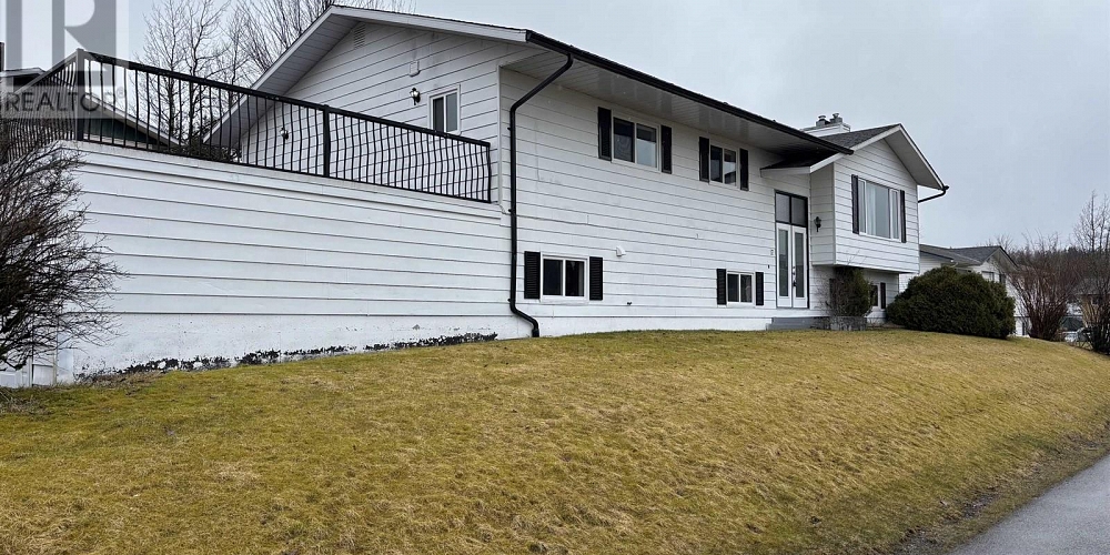 7 CHARLES STREET Kitimat Photo 2