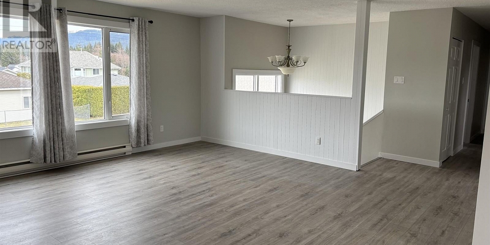 7 CHARLES STREET Kitimat Photo 6
