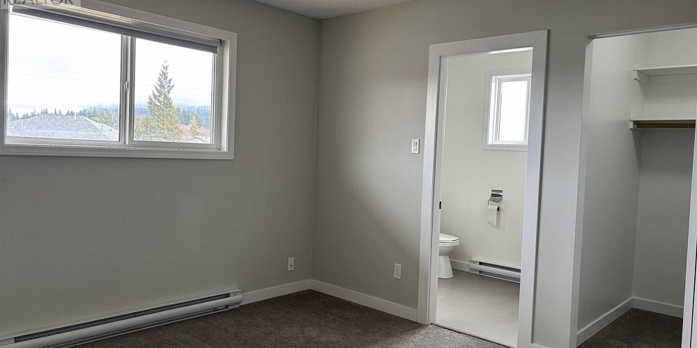 7 CHARLES STREET Kitimat Photo 8