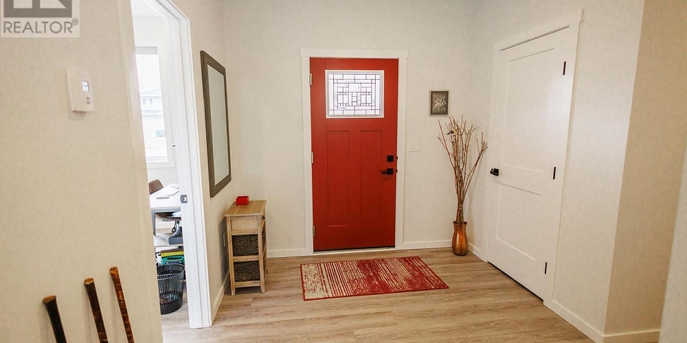 3912 WIRTL STREET Terrace Photo 2