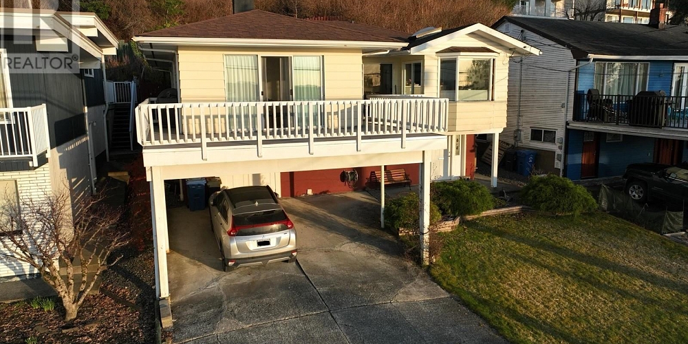 2067 GRAHAM AVENUE Prince Rupert Photo 2