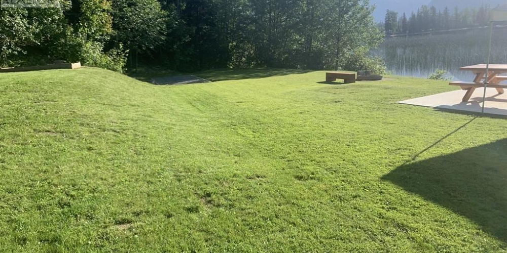1440 WESTSIDE ROAD Terrace Photo 3