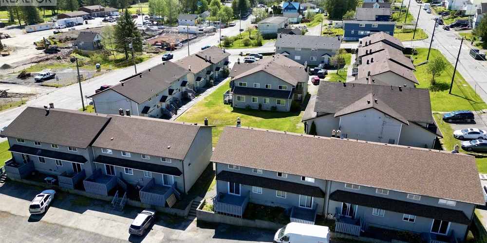 420 W 9TH AVENUE Prince Rupert Photo 2
