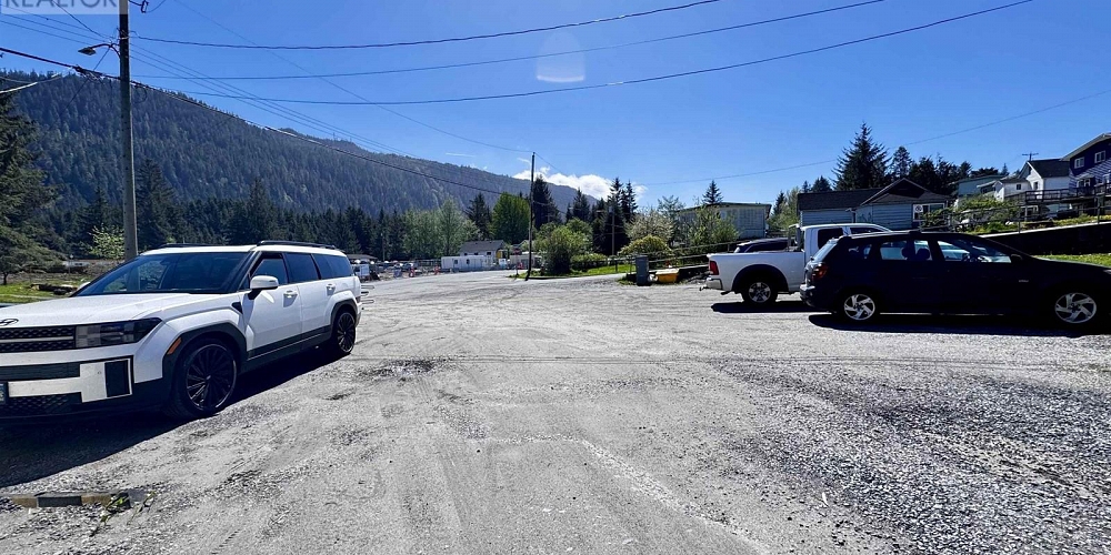 420 W 9TH AVENUE Prince Rupert Photo 34