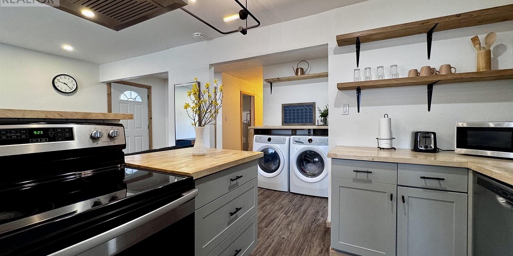 420 W 9TH AVENUE Prince Rupert Photo 6