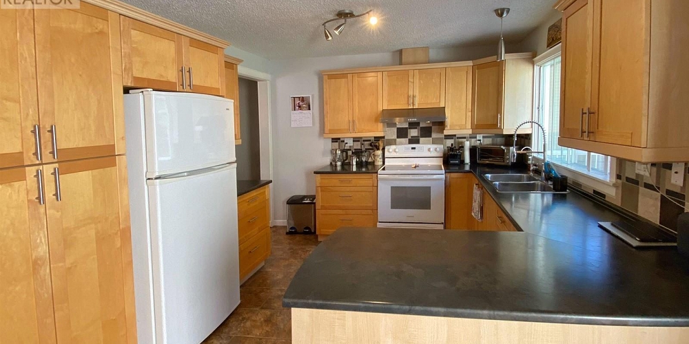 315 ALBERTA PLACE Prince Rupert Photo 9