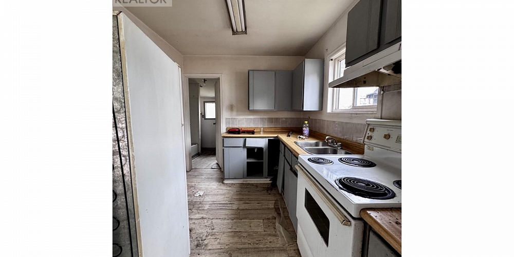 207-209 E 9TH AVENUE Prince Rupert Photo 4