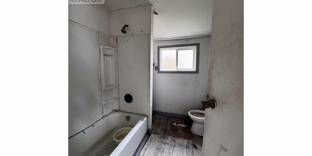 207-209 E 9TH AVENUE Prince Rupert Photo 5