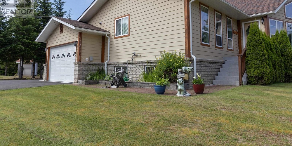 3009 SOLOMON WAY Terrace Photo 4
