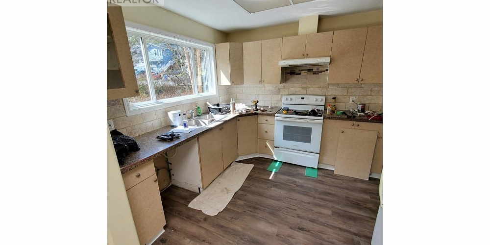 843-845 COMOX AVENUE Prince Rupert Photo 10