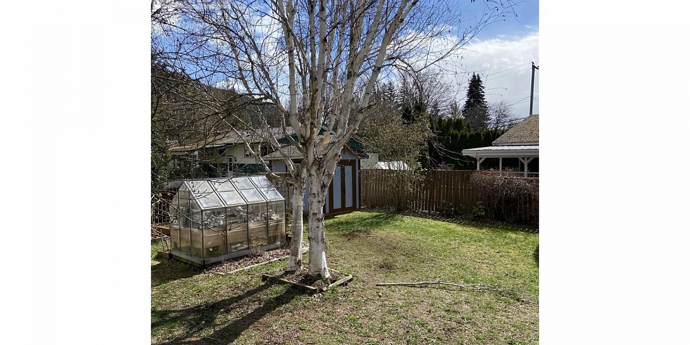 4016 YEO STREET Terrace Photo 27