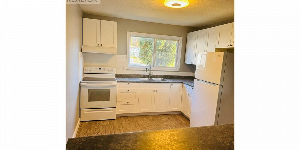 117 3530 KALUM STREET Terrace Photo 3