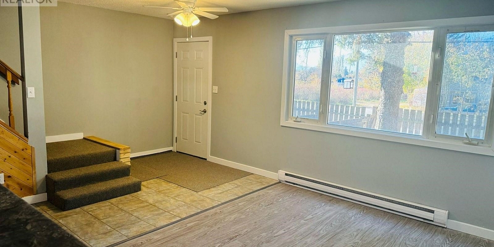 117 3530 KALUM STREET Terrace Photo 4